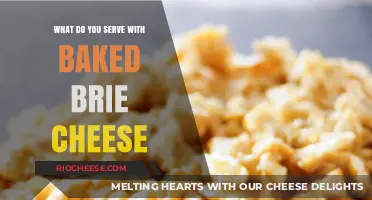 Delicious Pairings: What to Serve with Baked Brie Cheese